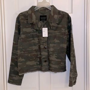 Sanctuary Clothing Camo 100% Preshrunk Cotton Crop Jacket